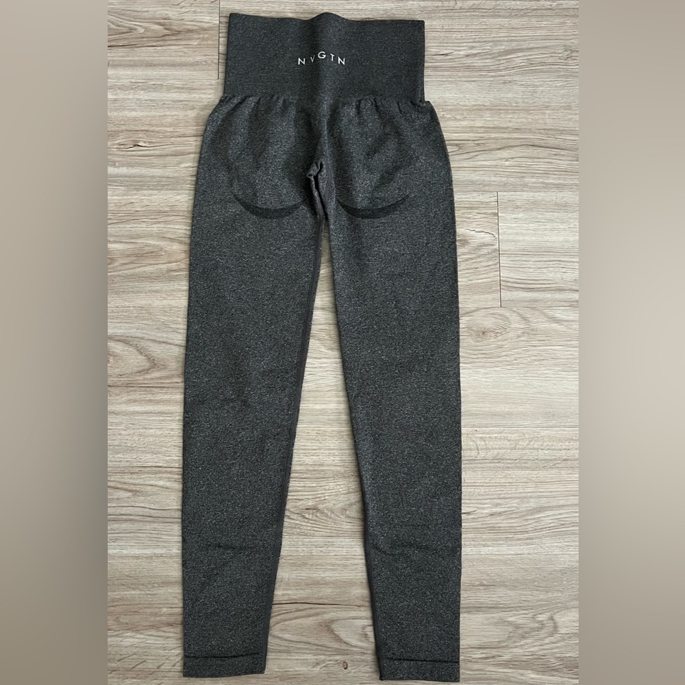 NVGTN Leggings with booty contour design